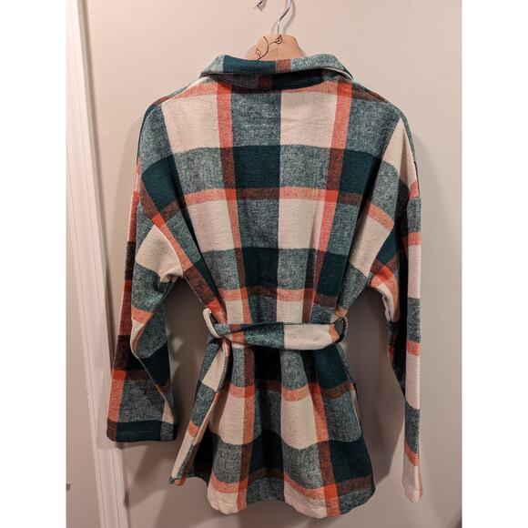 Papillon Checkered Shacket with Belt Tie - Picture 7 of 8